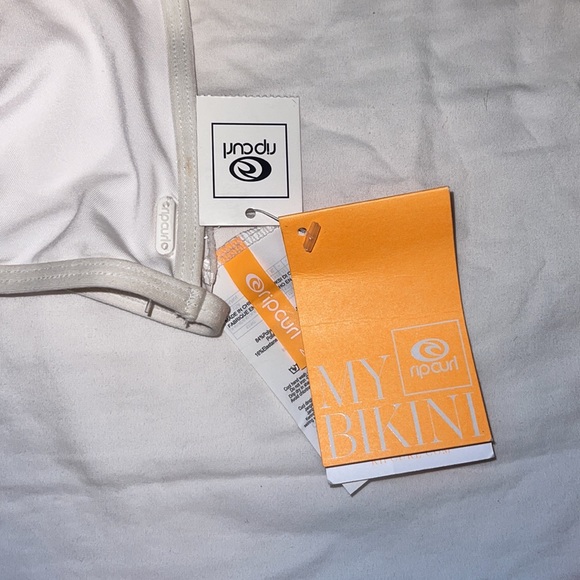 White bikini top - Picture 2 of 3